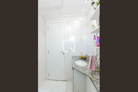Apartamento à venda com 83m², 2 quartos e 1 vaga Apartamento à venda com 83m², 2 quartos e 1 vagaBanheiro Social