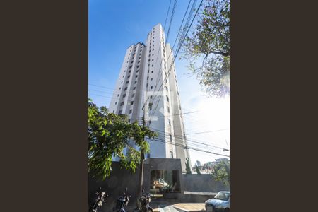 Apartamento para alugar com 65m², 2 quartos e sem vagaFachada