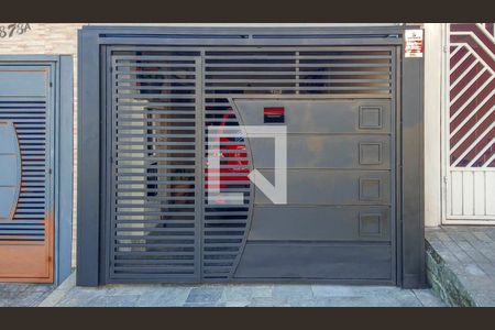 Casa à venda com 125m², 3 quartos e 2 vagasFachada