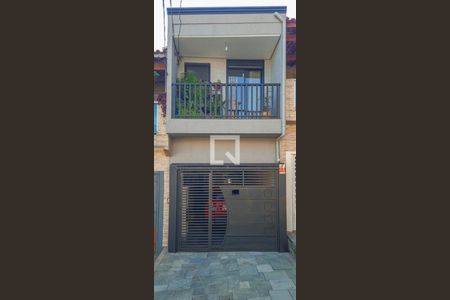 Casa à venda com 125m², 3 quartos e 2 vagasFachada