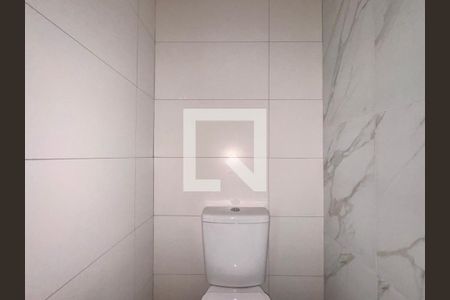 Apartamento à venda com 92m², 2 quartos e 1 vaga Apartamento à venda com 92m², 2 quartos e 1 vagaBanheiro de serviço