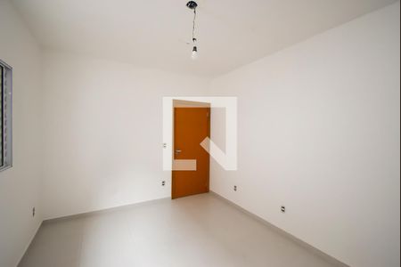 Suíte de casa à venda com 2 quartos, 230m² em Parque Vitoria, São Paulo