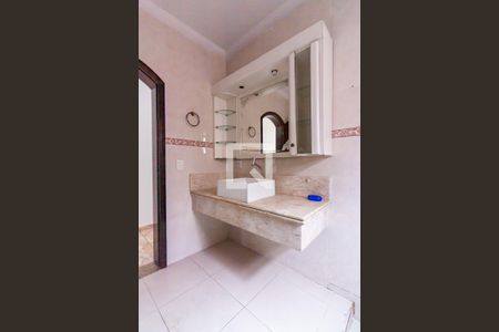 Casa para alugar com 250m², 3 quartos e 2 vagasBanheiro