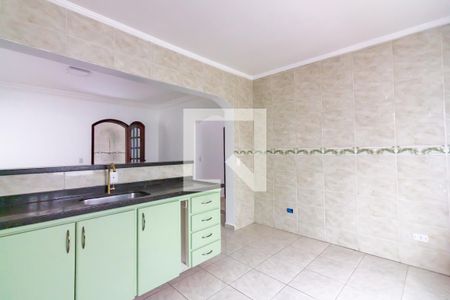 Casa para alugar com 250m², 3 quartos e 2 vagasCozinha 