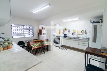 Casa à venda com 214m², 2 quartos e 1 vaga Casa à venda com 214m², 2 quartos e 1 vagaCozinha
