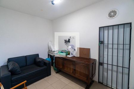 Casa à venda com 214m², 2 quartos e 1 vaga Casa à venda com 214m², 2 quartos e 1 vagaQuarto de Serviço