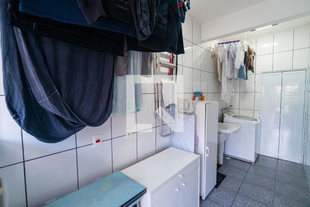 Casa à venda com 214m², 2 quartos e 1 vaga Casa à venda com 214m², 2 quartos e 1 vagaÁrea de Serviço