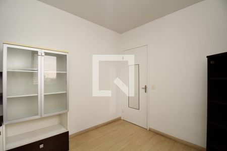Apartamento à venda com 150m², 5 quartos e 4 vagasQuarto 1