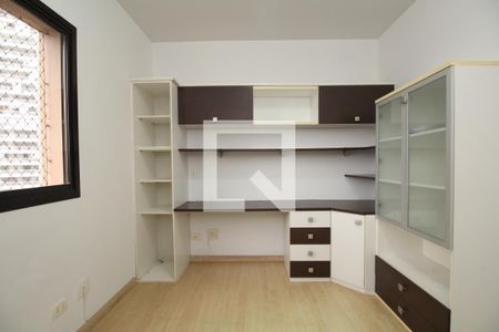 Apartamento à venda com 150m², 5 quartos e 4 vagasQuarto 1