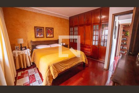 Casa à venda com 316m², 3 quartos e 3 vagasSuíte 1