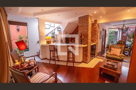 Sala de casa à venda com 3 quartos, 316m² em Vila Santo Estéfano, São Paulo