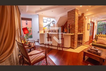 Casa à venda com 316m², 3 quartos e 3 vagasSala