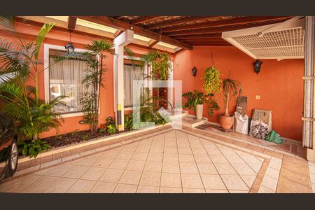 Casa à venda com 316m², 3 quartos e 3 vagasGaragem