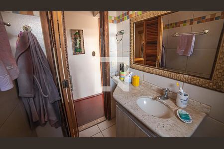 Casa à venda com 316m², 3 quartos e 3 vagasBanheiro