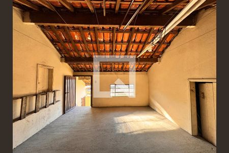 Casa à venda com 400m², 4 quartos e 8 vagasSótão 