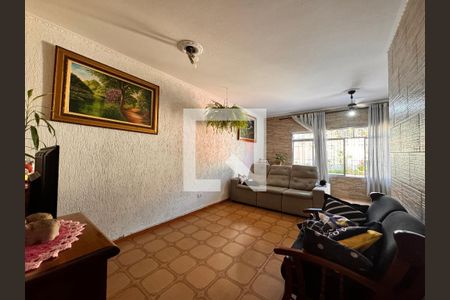 Sala de casa para alugar com 4 quartos, 400m² em Vila Vitória, Santo André