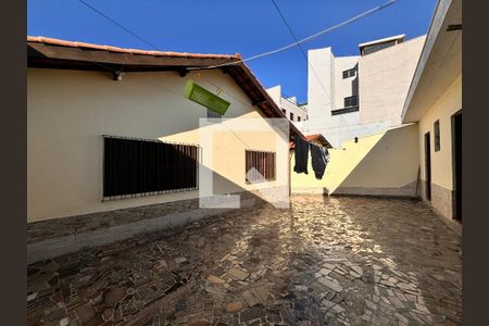 Casa à venda com 400m², 4 quartos e 8 vagasQuintal