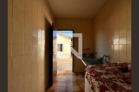 Casa à venda com 400m², 4 quartos e 8 vagasLavanderia