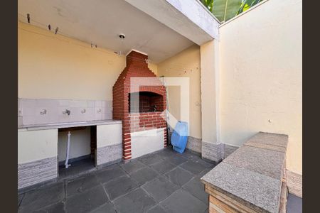 Casa à venda com 400m², 4 quartos e 8 vagasChurrasqueira