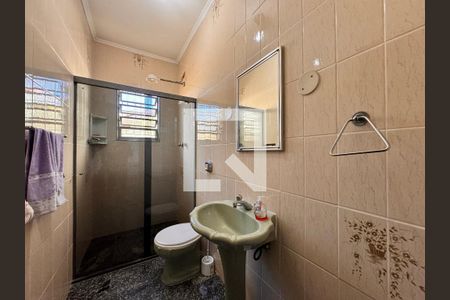 Casa à venda com 400m², 4 quartos e 8 vagasBanheiro da Suíte 1