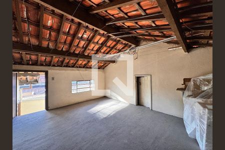 Casa à venda com 400m², 4 quartos e 8 vagasSótão 