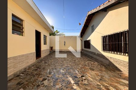 Casa à venda com 400m², 4 quartos e 8 vagasQuintal