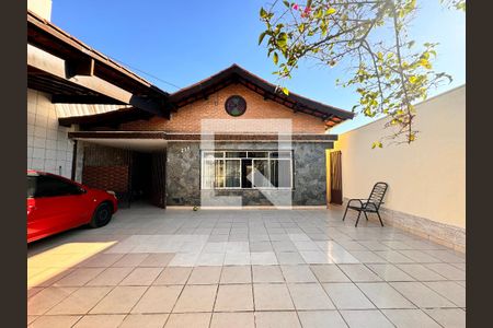Casa à venda com 400m², 4 quartos e 8 vagasGaragem 