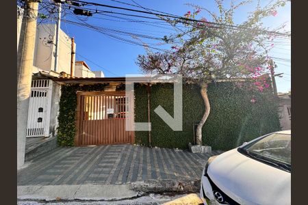 Casa à venda com 400m², 4 quartos e 8 vagasFachada