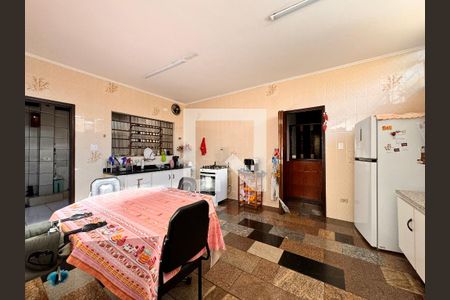 Casa à venda com 400m², 4 quartos e 8 vagasCozinha