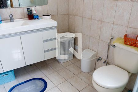 Casa para alugar com 125m², 3 quartos e 2 vagas Casa para alugar com 125m², 3 quartos e 2 vagasBanheiro da Suíte 2