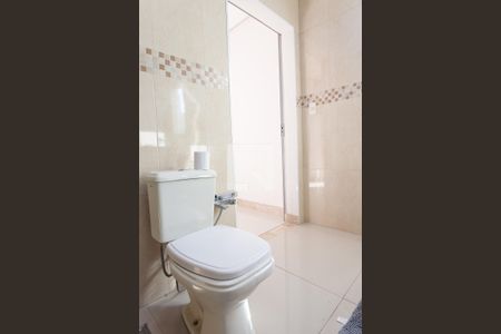 Casa à venda com 320m², 3 quartos e 3 vagas Casa à venda com 320m², 3 quartos e 3 vagasBanheiro da Suíte