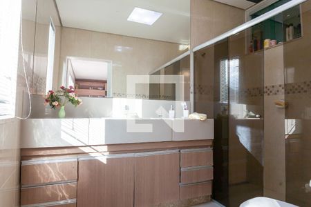 Casa à venda com 320m², 3 quartos e 3 vagas Casa à venda com 320m², 3 quartos e 3 vagasBanheiro da Suíte