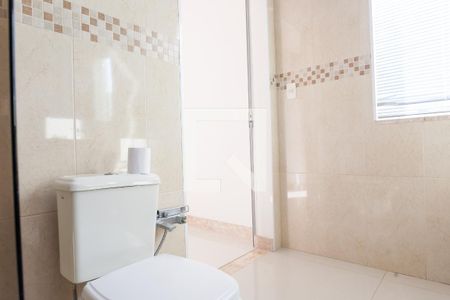 Casa à venda com 320m², 3 quartos e 3 vagas Casa à venda com 320m², 3 quartos e 3 vagasBanheiro da Suíte