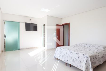 Casa à venda com 320m², 3 quartos e 3 vagas Casa à venda com 320m², 3 quartos e 3 vagassuite