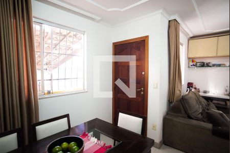 Sala de casa à venda com 3 quartos, 78m² em Santa Branca, Belo Horizonte