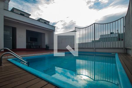 Studio para alugar com 28m², 1 quarto e sem vaga Studio para alugar com 28m², 1 quarto e sem vagaÁrea comum - Piscina