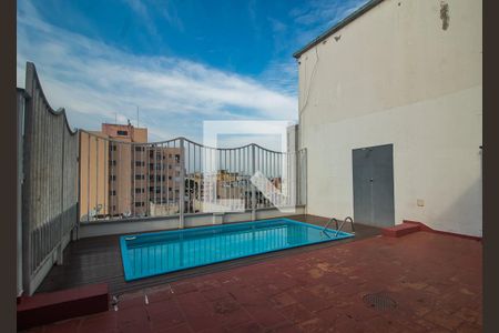 Studio para alugar com 28m², 1 quarto e sem vaga Studio para alugar com 28m², 1 quarto e sem vagaÁrea comum - Piscina