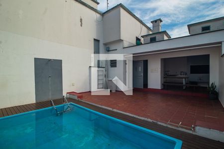 Studio para alugar com 28m², 1 quarto e sem vaga Studio para alugar com 28m², 1 quarto e sem vagaÁrea comum - Piscina