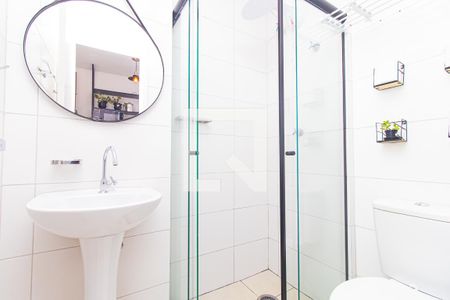 Banheiro de kitnet/studio para alugar com 1 quarto, 18m² em Bela Vista, São Paulo