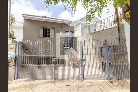 Casa para alugar com 100m², 2 quartos e 1 vaga Casa para alugar com 100m², 2 quartos e 1 vagaFachada