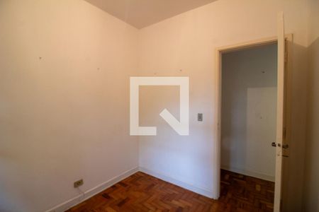 Casa à venda com 200m², 3 quartos e 6 vagasQuarto de Serviço