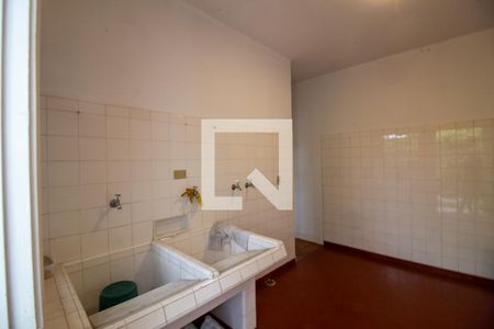 Casa à venda com 200m², 3 quartos e 6 vagasÁrea de Serviço