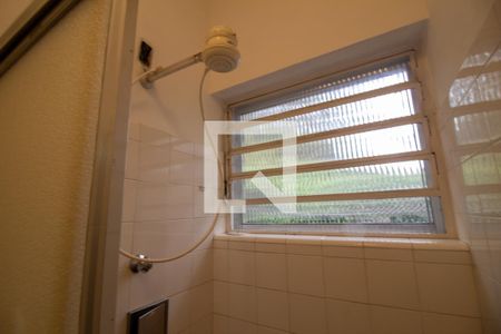 Casa à venda com 200m², 3 quartos e 6 vagasBanheiro de Serviço