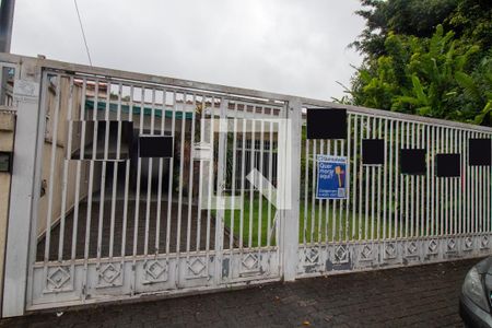 Casa à venda com 200m², 3 quartos e 6 vagasFachada