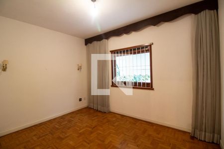 Quarto 2 de casa à venda com 3 quartos, 200m² em Itaim Bibi, São Paulo