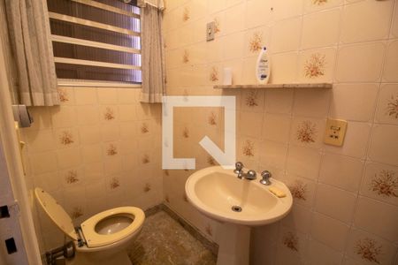 Casa à venda com 200m², 3 quartos e 6 vagasLavabo