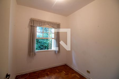 Casa à venda com 200m², 3 quartos e 6 vagasQuarto de Serviço