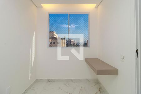 Quarto 1 de apartamento para alugar com 2 quartos, 34m² em Jardim Promissão, São Paulo