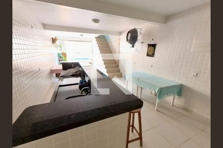 Casa à venda com 570m², 3 quartos e 5 vagas Casa à venda com 570m², 3 quartos e 5 vagasEspaço Lazer
