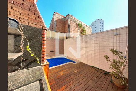 Casa à venda com 570m², 3 quartos e 5 vagas Casa à venda com 570m², 3 quartos e 5 vagasEspaço Lazer